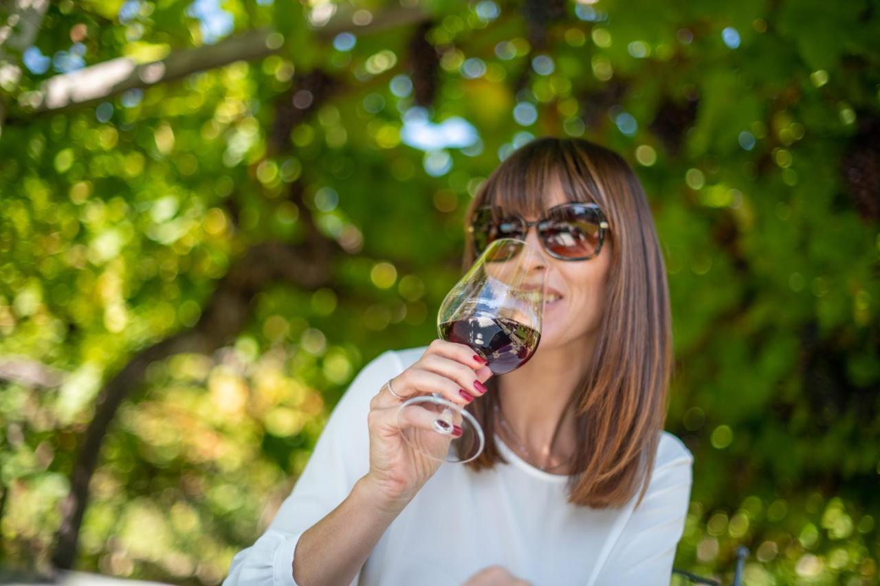 Gartenheim Tramin แตร์เมโน ภายนอก รูปภาพ
